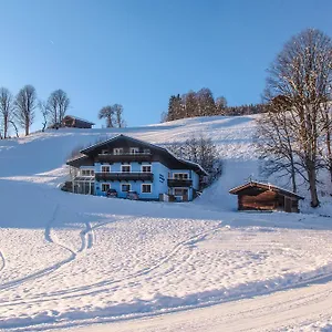 Landhaus Bernkogel - Ski In Ski Out Saalbach